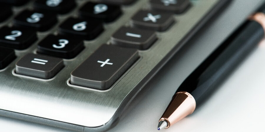 ¿Cómo se calcula la base reguladora en caso de incapacidad permanente total?